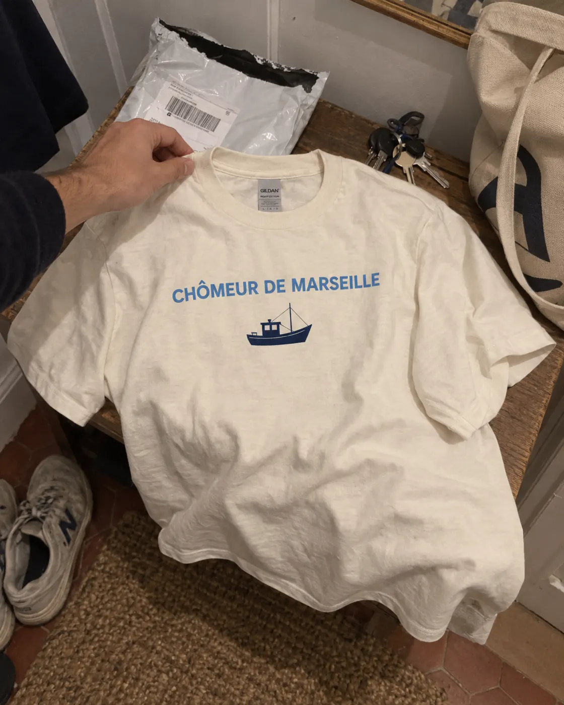 Chômeur de Marseille — écru porté par un client